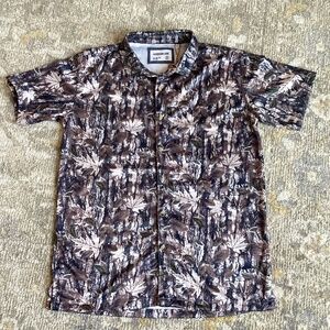 Sovereign Code Youth Boys size 18-20 camouflage button down short sleeve nwt